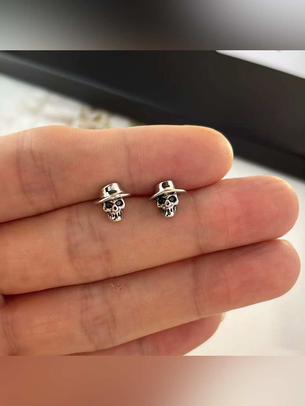 9mm Skull Head Stud Earrings for Men Women Streetwear Hip Hop Punk Unisex Style